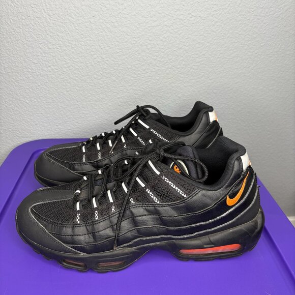 Nike Air Max 95 Essential "Hallowed" DJ6884-001 - Picture 1 of 6